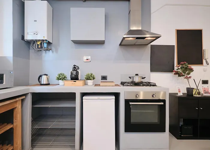 Vatican Charming Retreat By Ndp Rent Apartment *