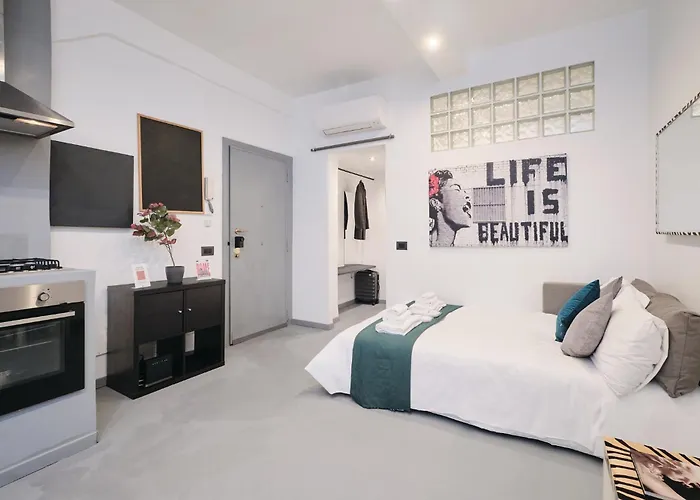 Vatican Charming Retreat By Ndp Rent Apartment *